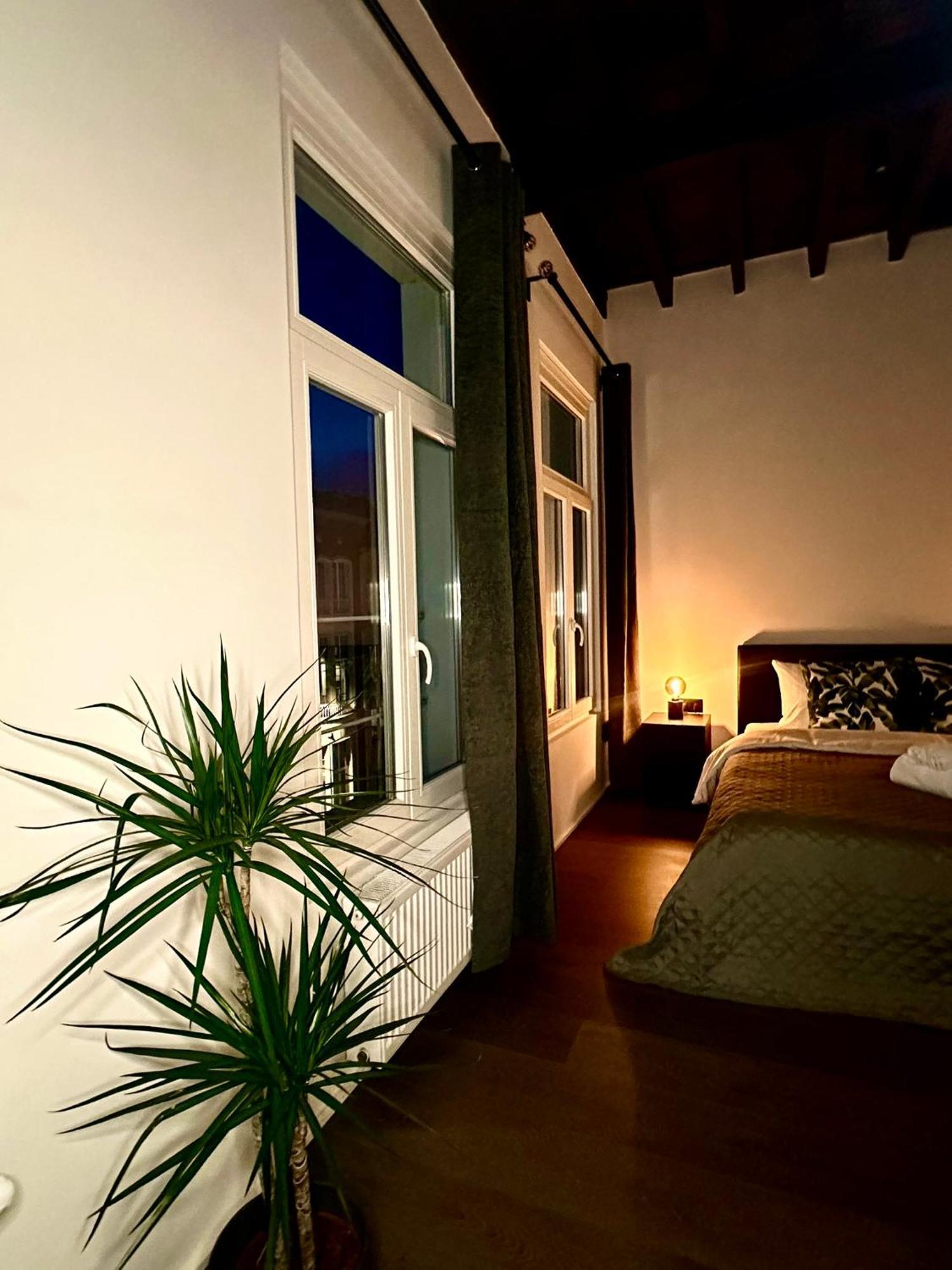 Luxury Suites Princess By Rikas Hotels Amberes Exterior foto