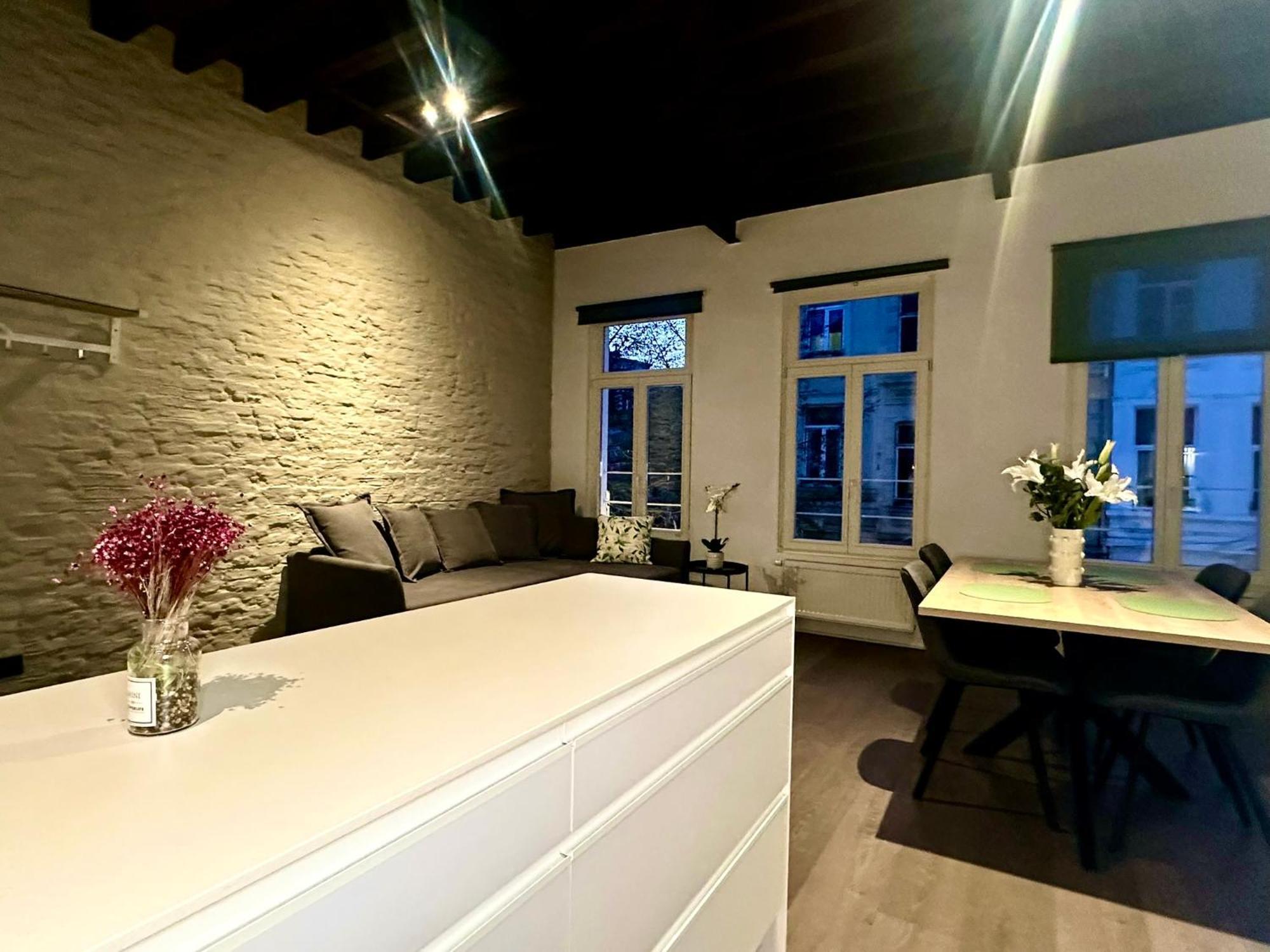 Luxury Suites Princess By Rikas Hotels Amberes Exterior foto
